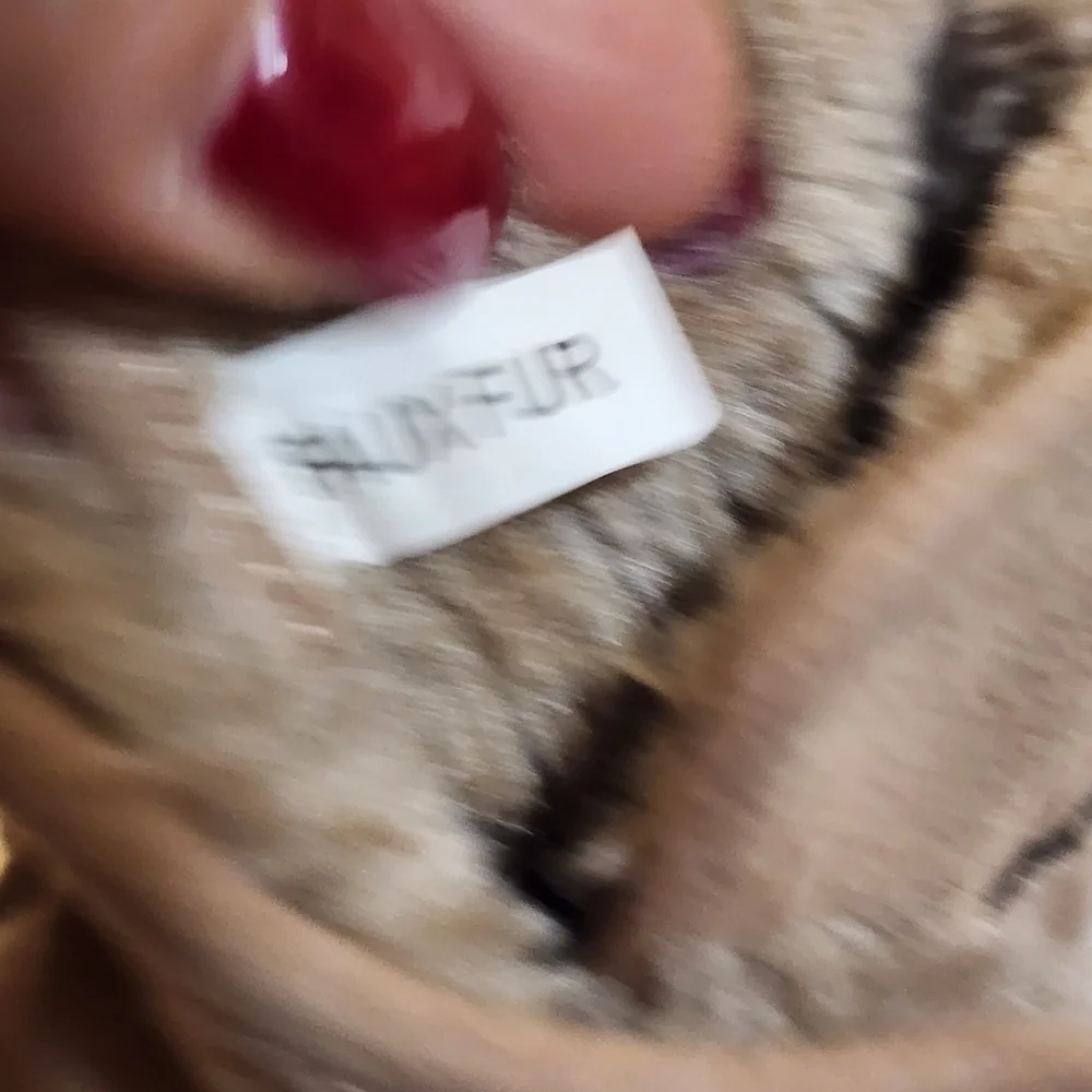 SURPRIZE by Stripe ride baby faux fur shoes size 12-18M